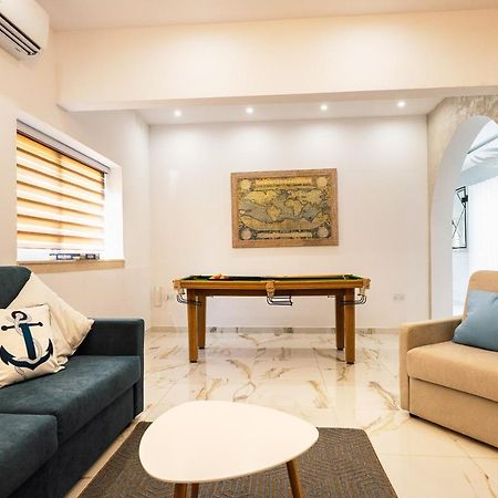 Stunning Holiday Villa With A Heated Jacuzzi Σεντ Πόλς Μπέι Εξωτερικό φωτογραφία